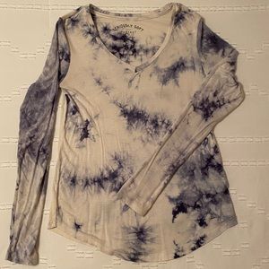 womens tie-dye long sleeve shirt